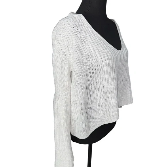 Free People Damsell Bell Sleeve Chunky Knit Cropped Sweater-Size Small - Picture 4 of 10